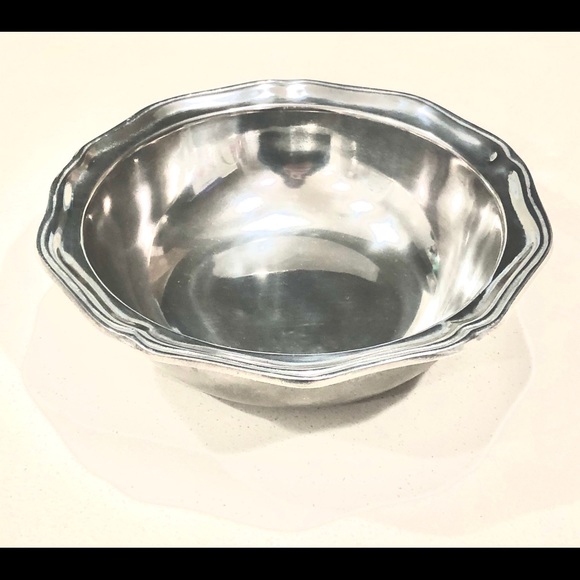 Vintage Armetale 9” Serving Bowl-Queen Anne - Picture 2 of 7